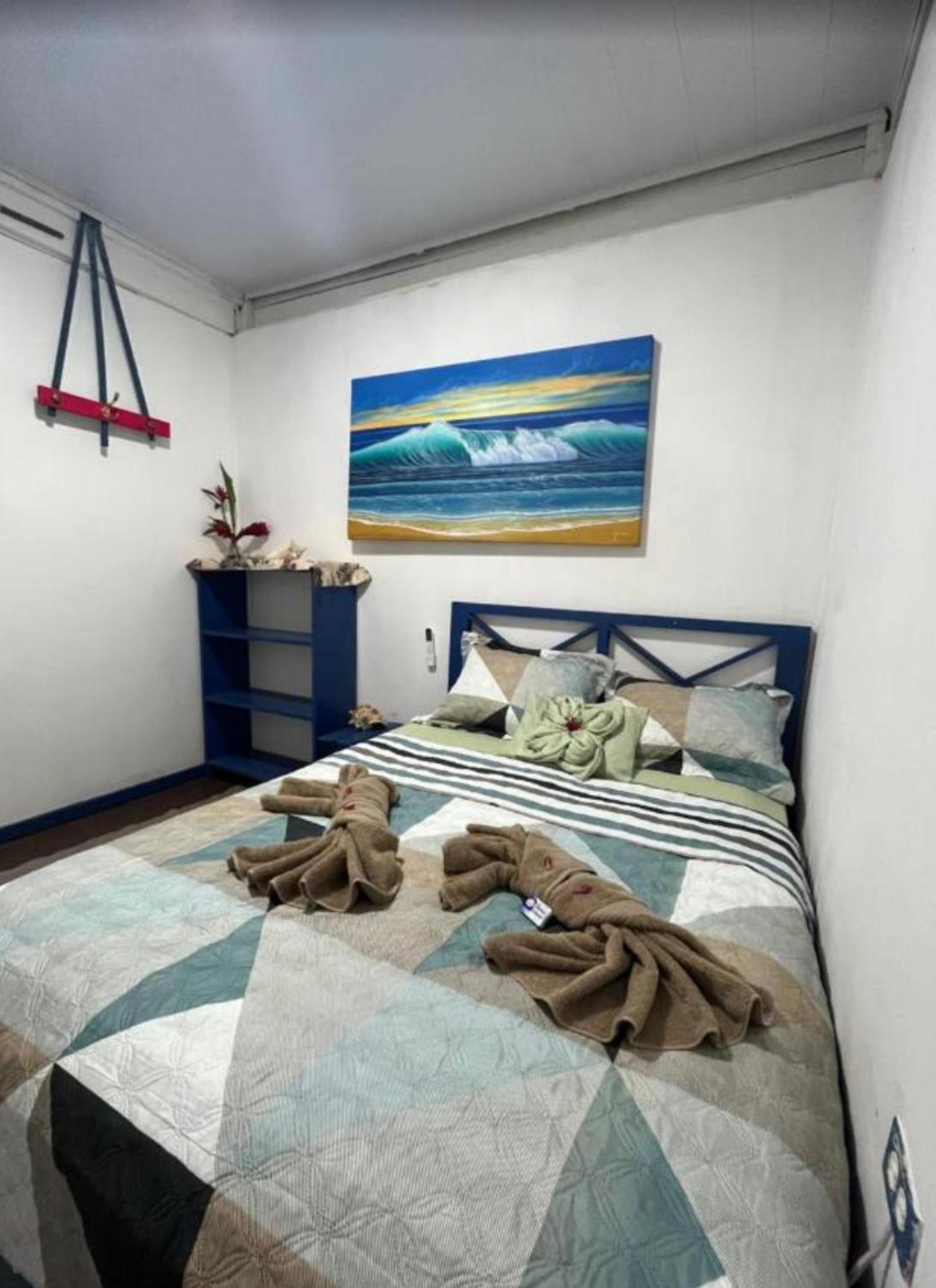 La Y Surf Camp Hotel Bocas Town Kültér fotó